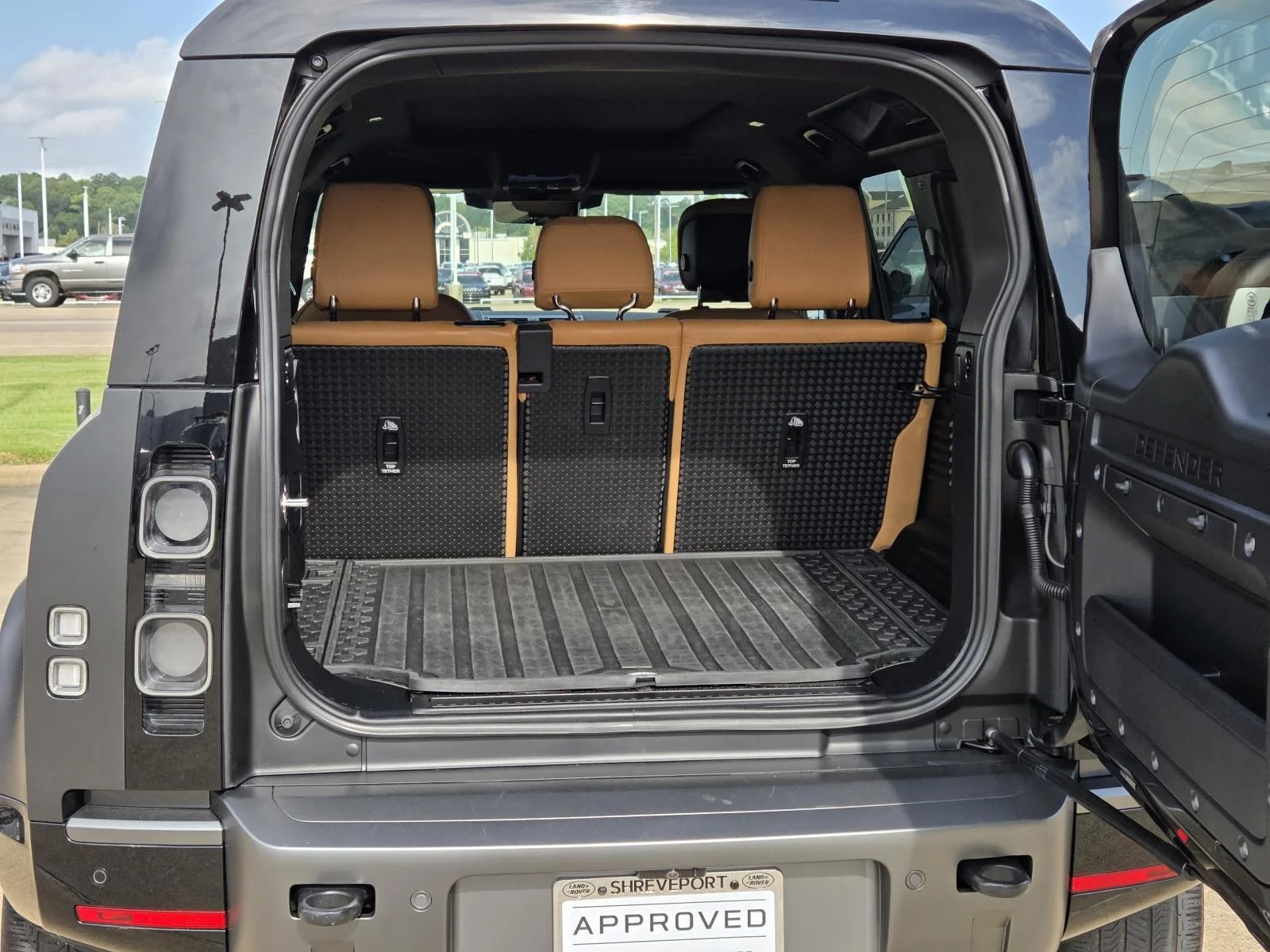 Used 2024 Carpathian Grey Premium Metallic Land Rover Carpathian Edition image 9