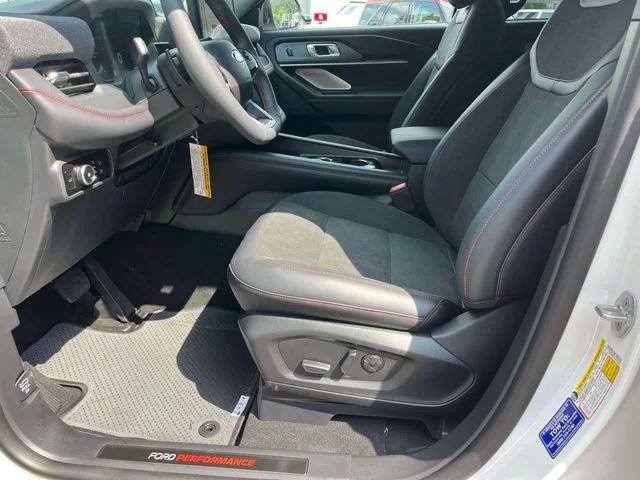 New 2026 Star White Metallic Tri-Coat Ford ST image 24