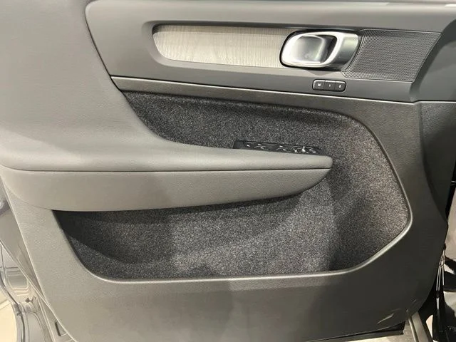 New 2026 Onyx Black Volvo Plus image 10