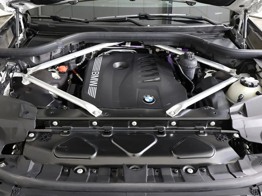 Used 2023 Alpine White BMW xDrive40i image 29