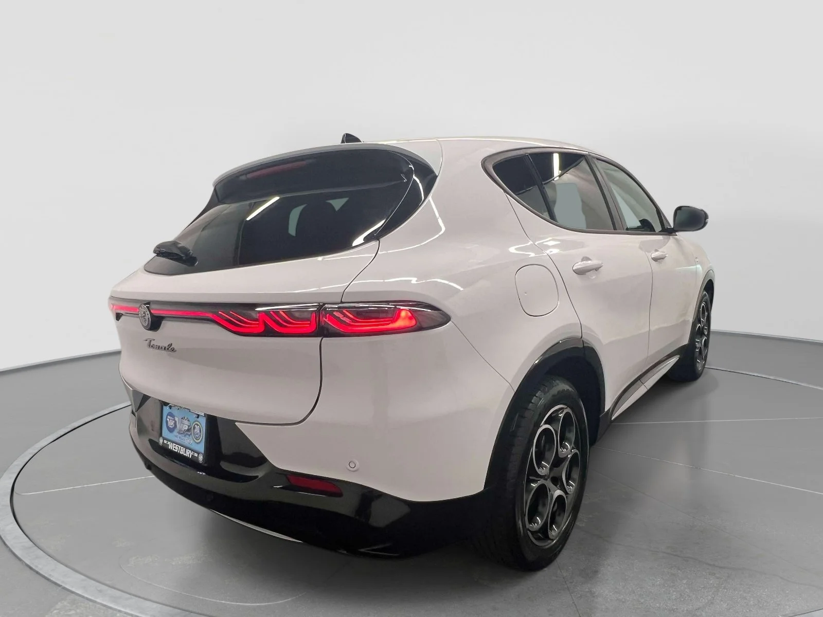 Used 2024 Milano White Alfa Romeo Ti image 6