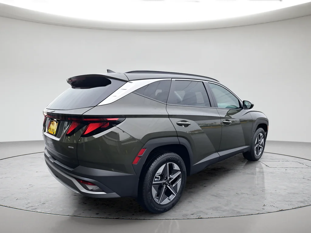 New 2026 Green Hyundai SEL image 5