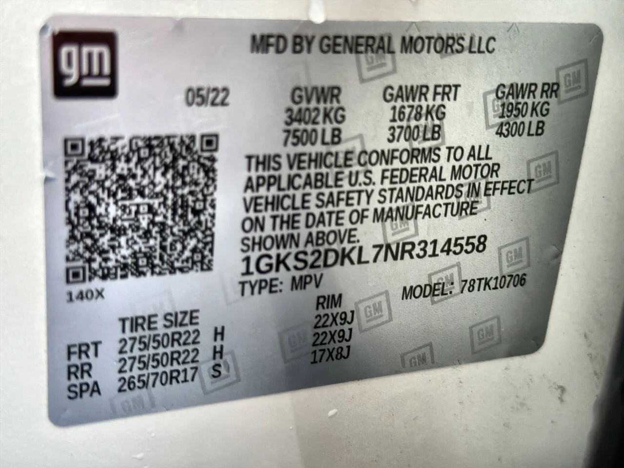 Used 2022 White Frost Tricoat GMC Denali image 29