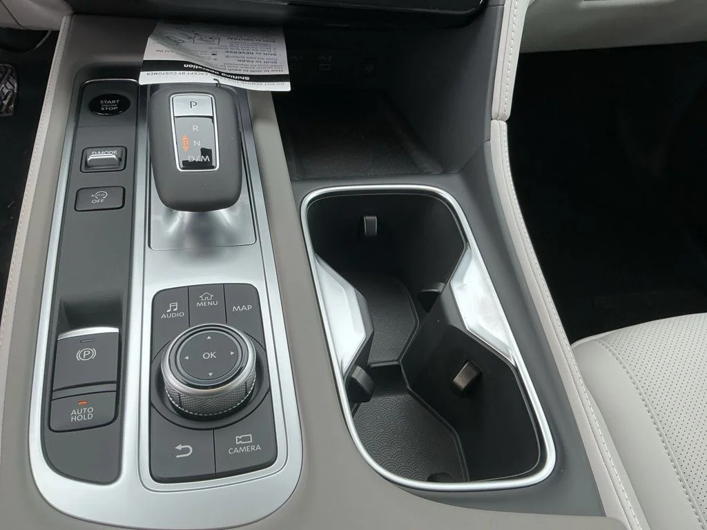 New 2026 GRAPHITE SHADOW INFINITI Luxe FWD image 12