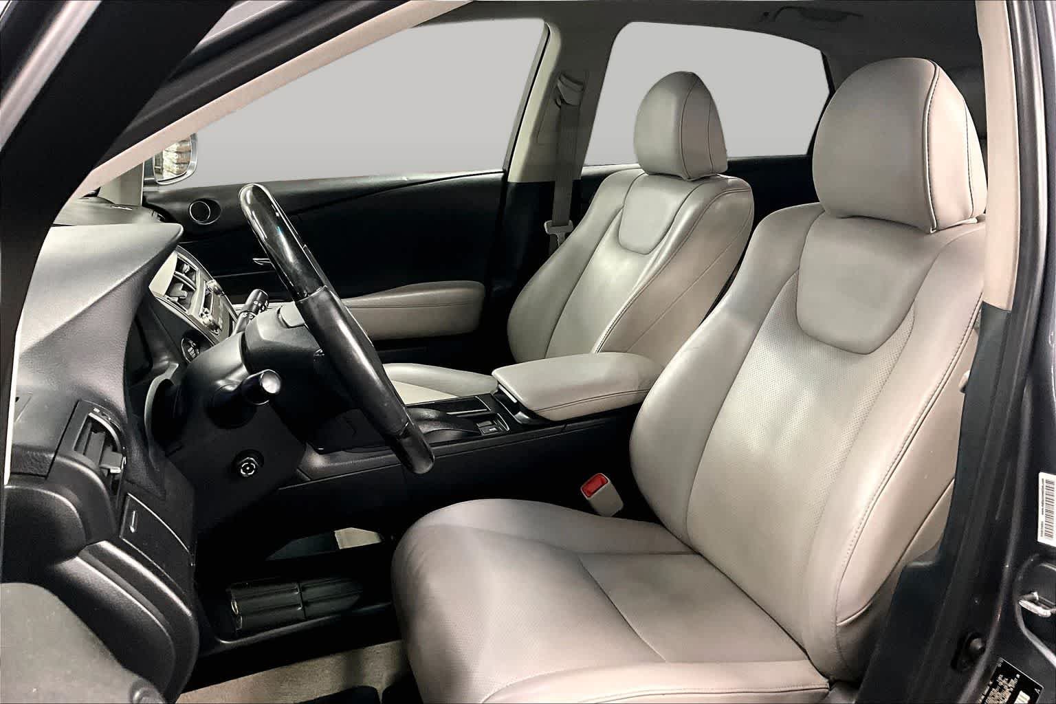 Used 2014 Nebula Gray Pearl Lexus  image 8