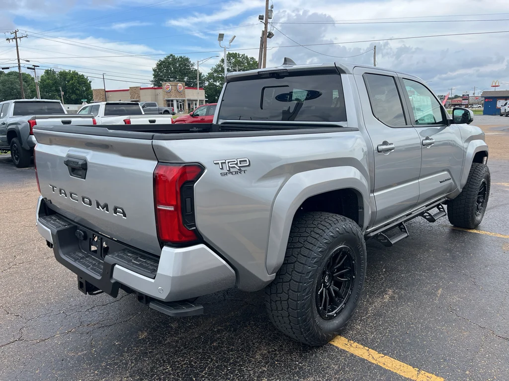 2026 Toyota Tacoma TRD Sport - Photo 18