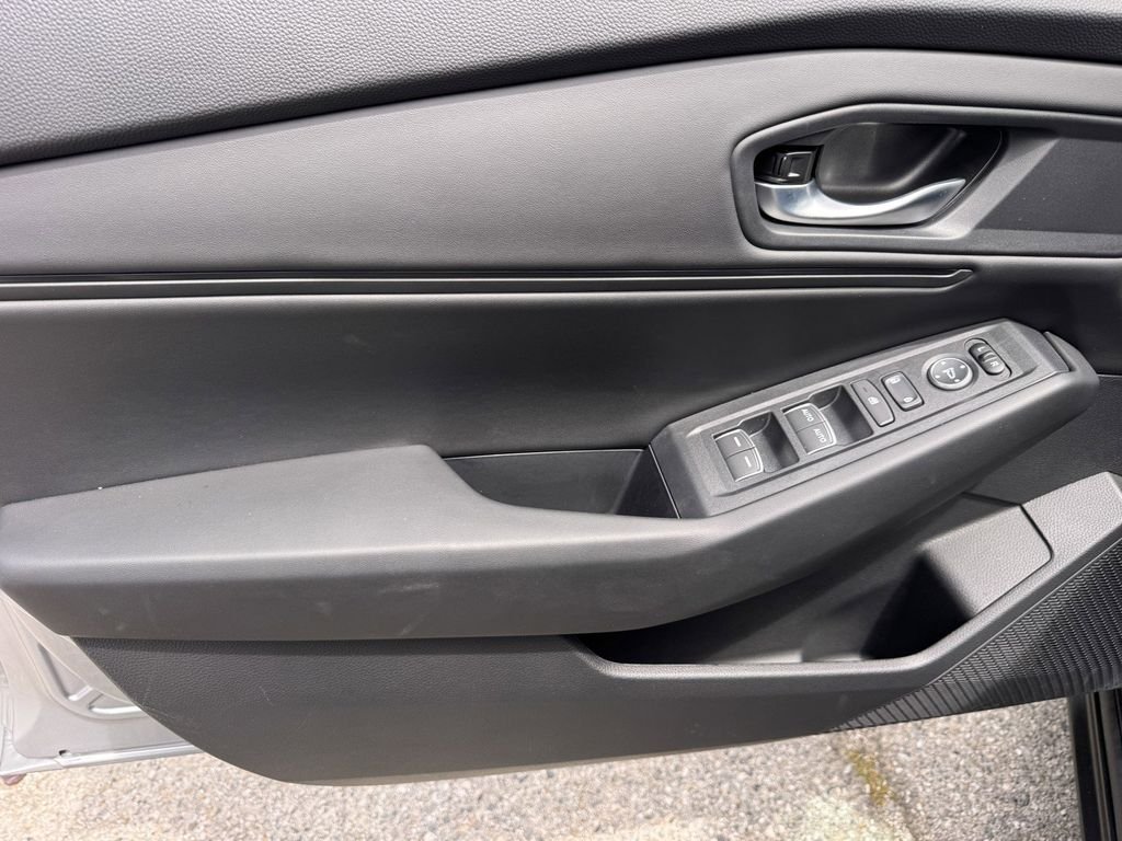 Used 2026  Honda SE image 15