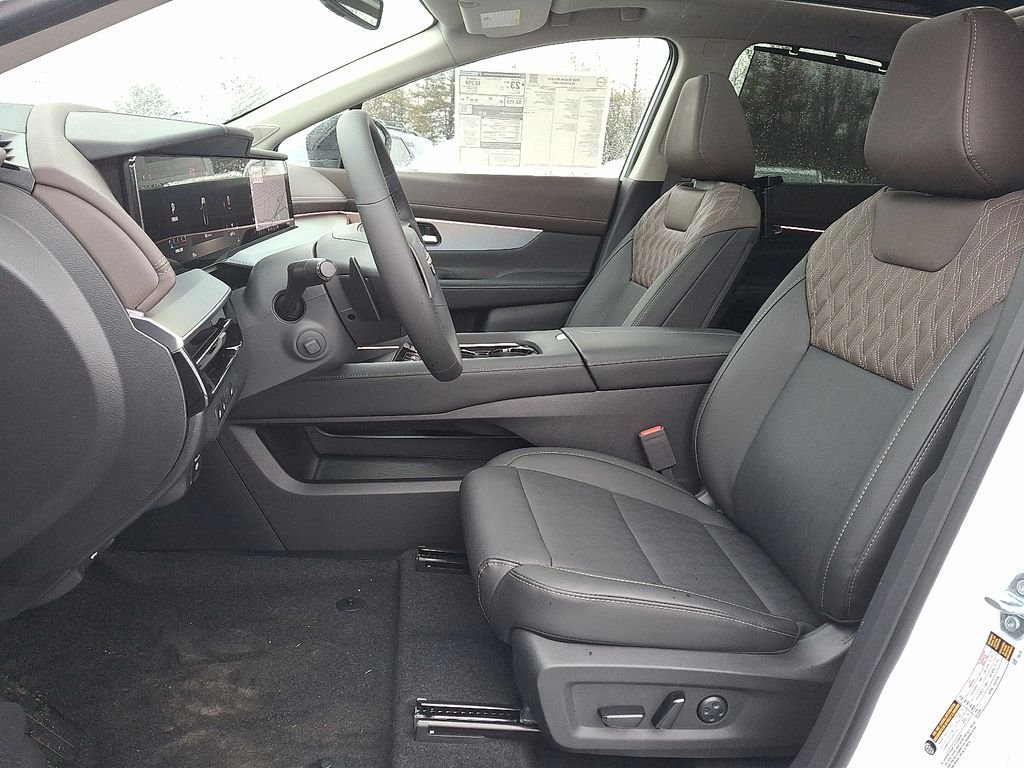 New 2026 White Nissan Platinum image 9