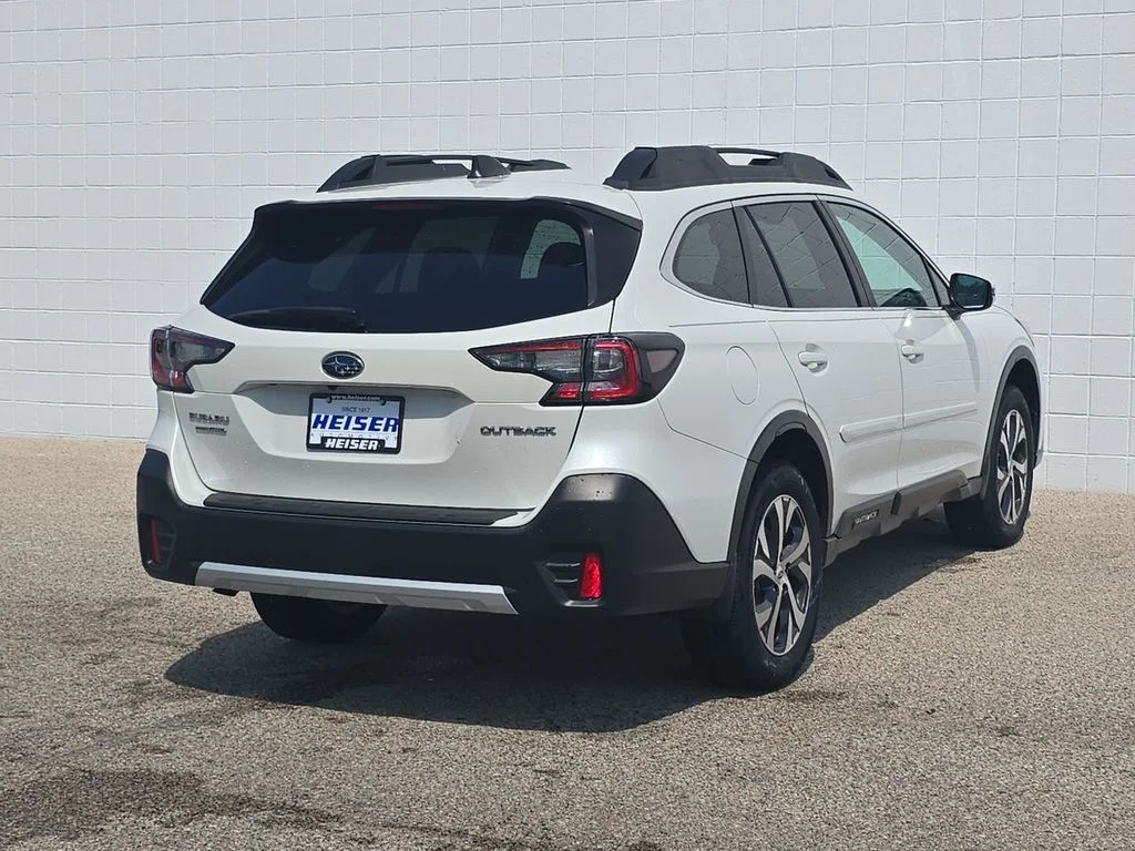 2021 Subaru Outback Limited - Photo 13