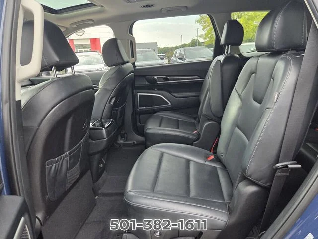 Used 2025 Black Kia S image 14