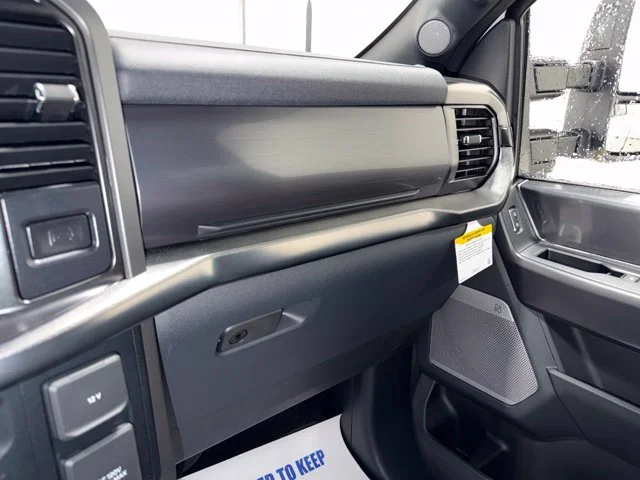 New 2026 White Ford Lariat image 30