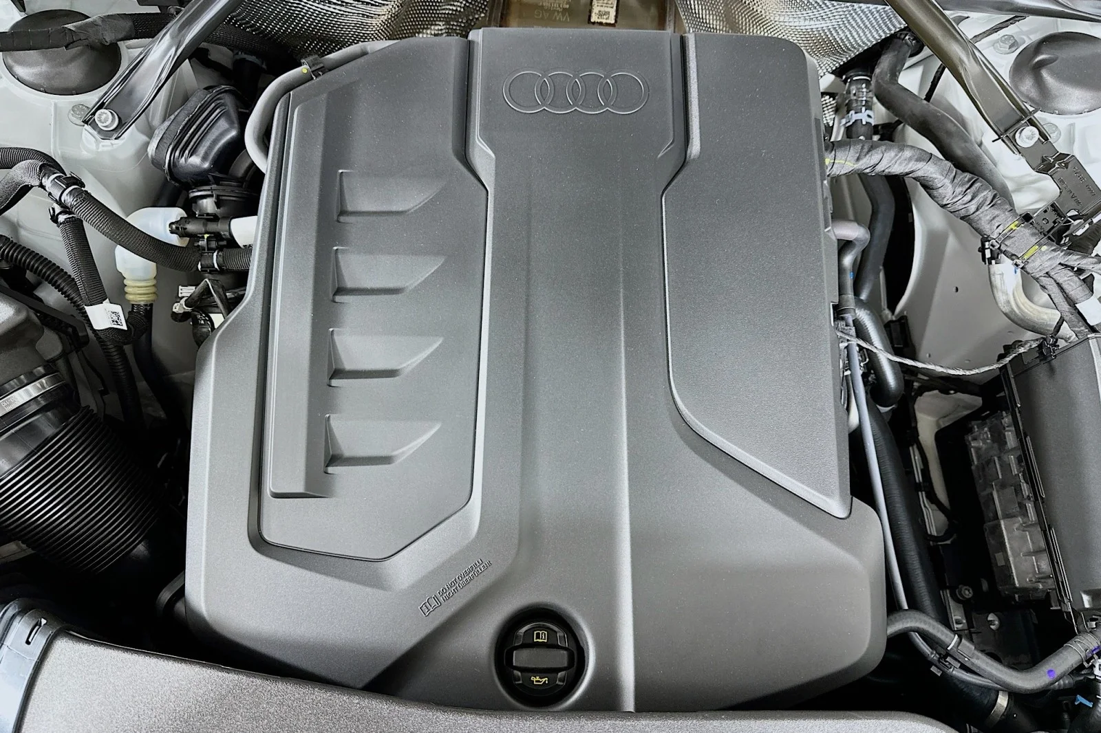 New 2025 Glacier White Metallic Audi Premium Plus image 12