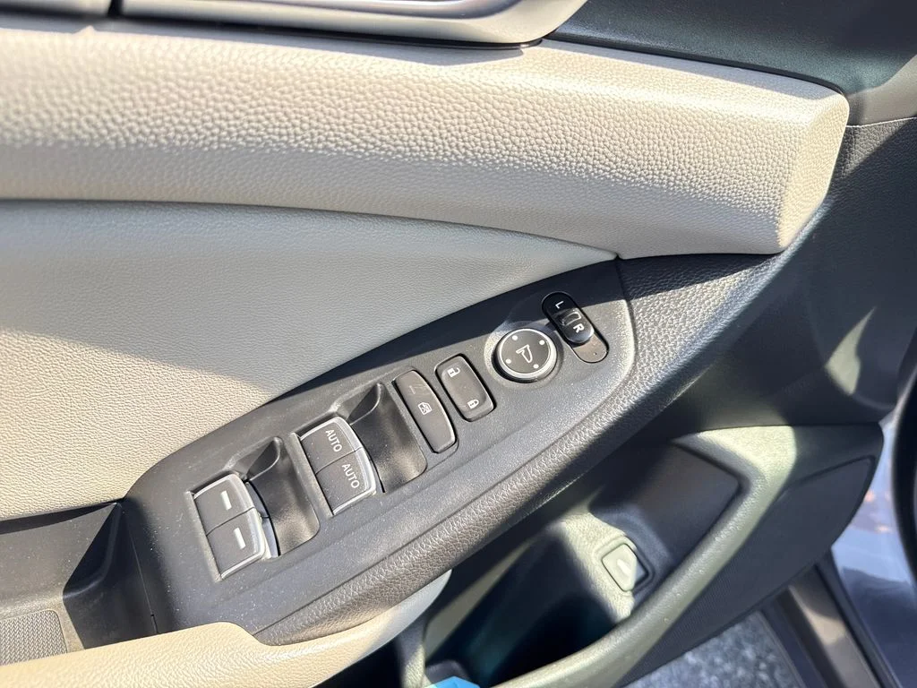 Used 2019 Gray Honda LX image 10