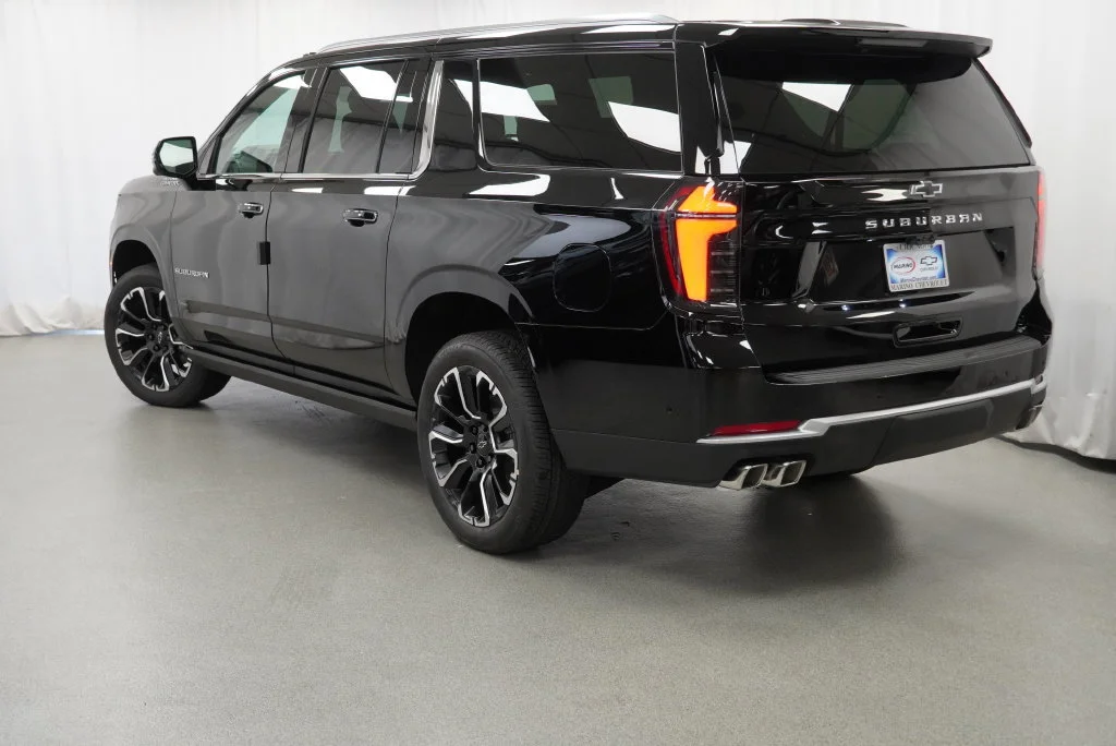 New 2026 Black Chevrolet High Country image 4