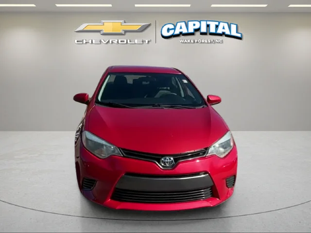 Used 2016 Red Toyota LE image 9