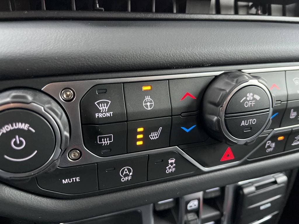 New 2026 Reign Exterior Paint Jeep Rubicon X image 6