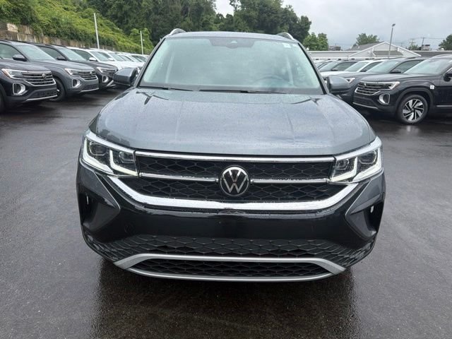 Certified Used 2024 Gray Volkswagen 1.5T SEL image 2