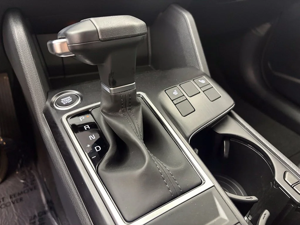 New 2027 Glacial White Pearl Kia LX image 33