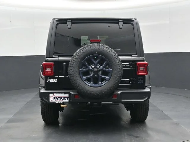 New 2026 Black Clear-Coat Exterior Paint Jeep 85th Anniversary Edition image 6