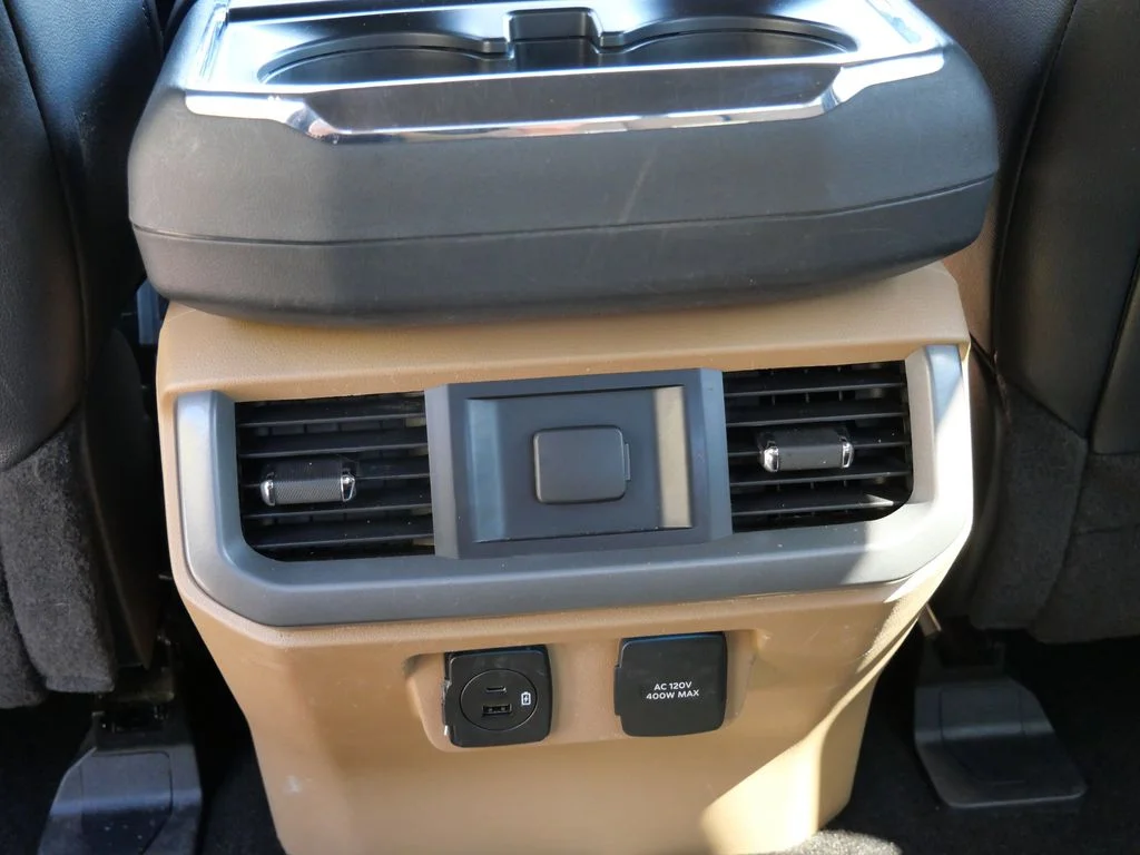 Used 2022 White Ford Lariat image 13