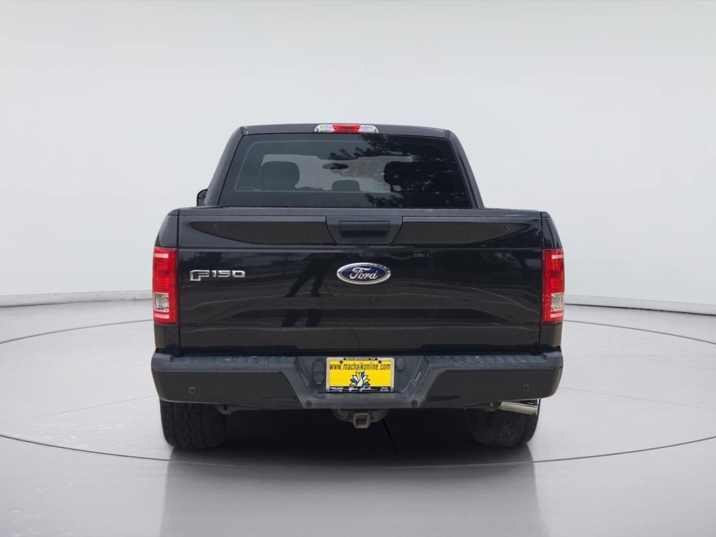 Used 2015 Tuxedo Black Metallic Ford XL image 4