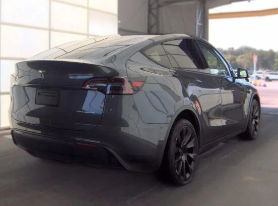 Used 2023  Tesla Long Range image 3