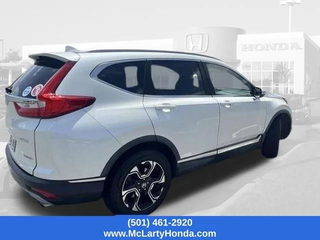 Used 2017 White Diamond Pearl Honda Touring image 4