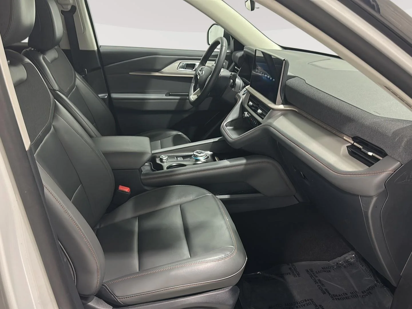 Used 2025 White Ford Active image 26