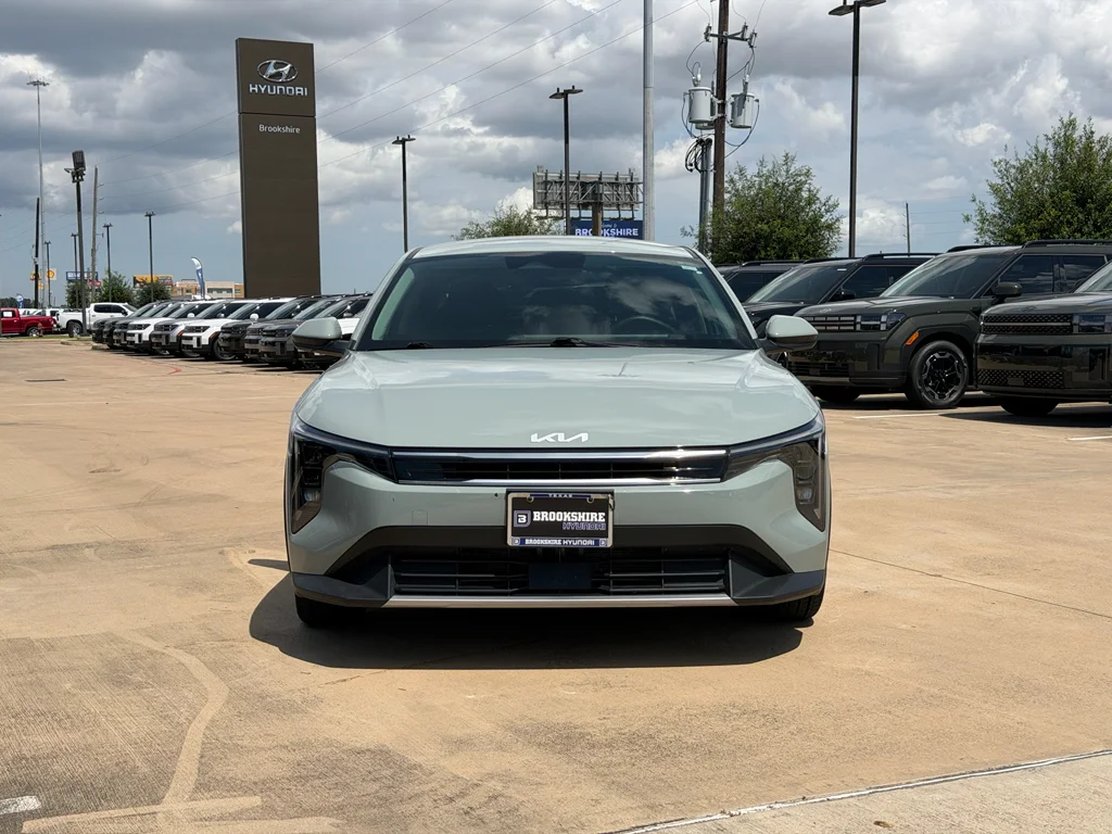 Used 2025 Morning Haze Kia EX image 9