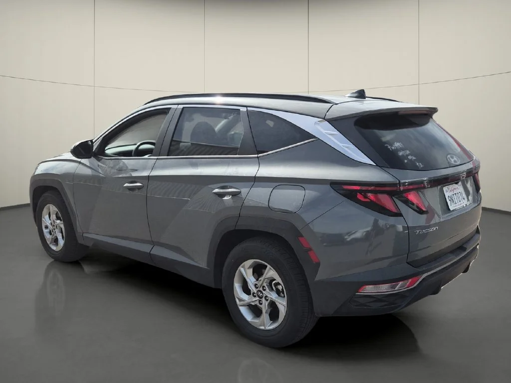 Used 2024 Gray Hyundai SEL image 5
