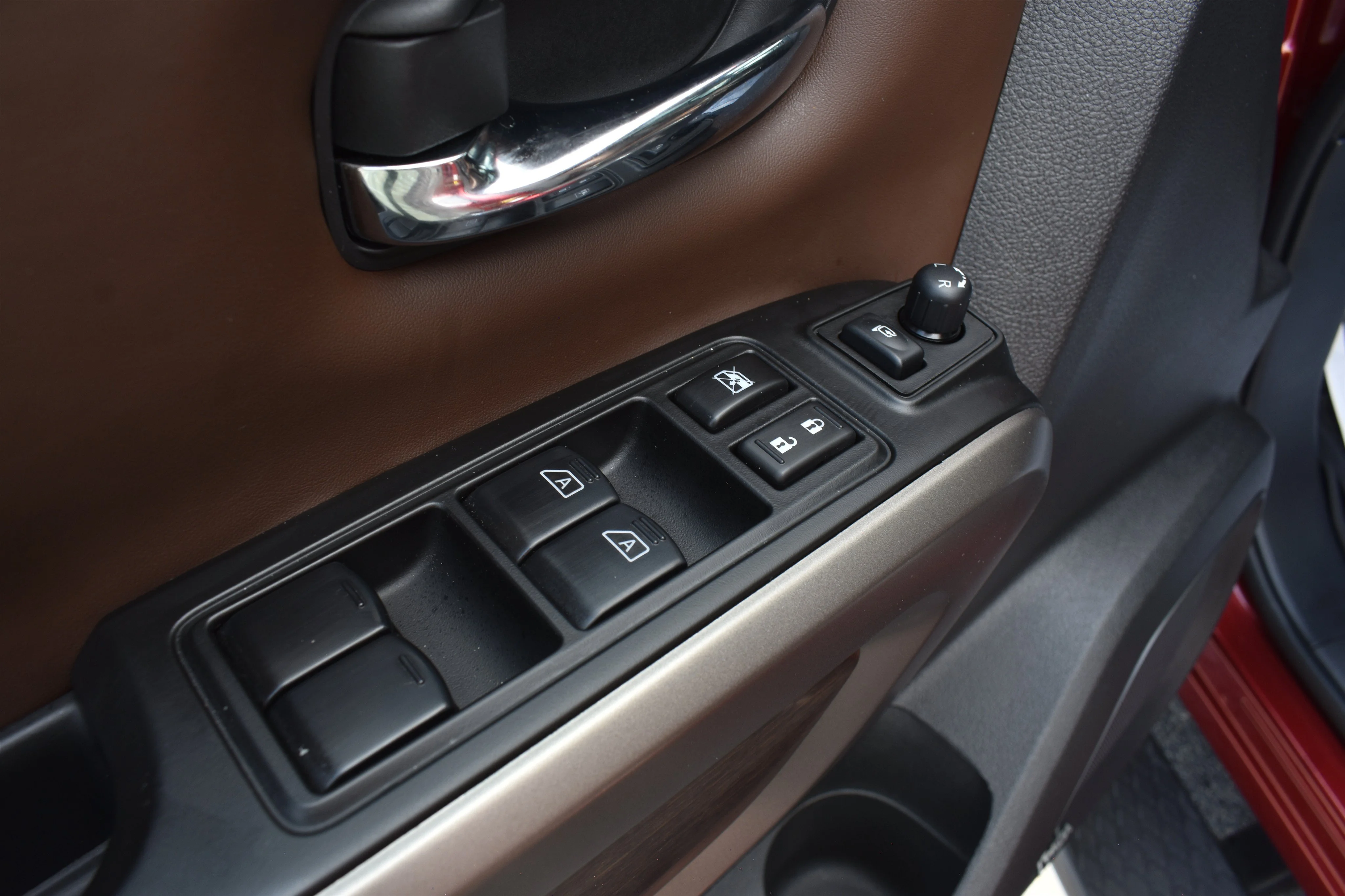 Used 2024 Cardinal Red Metallic Nissan Platinum Reserve image 14