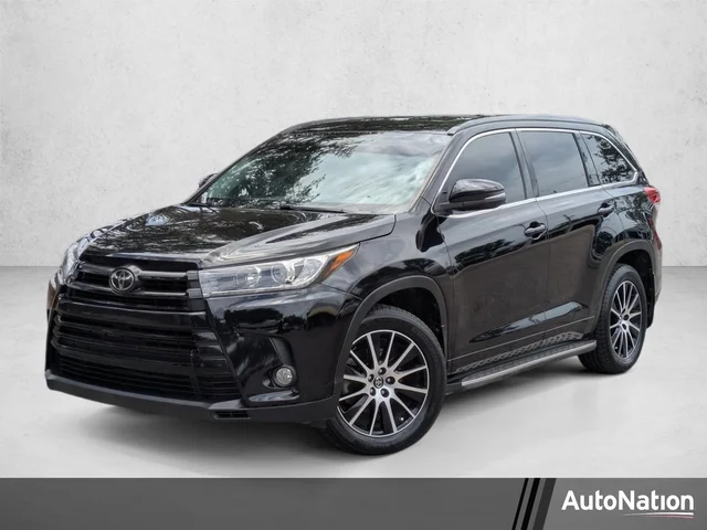 2017 Toyota Highlander SE