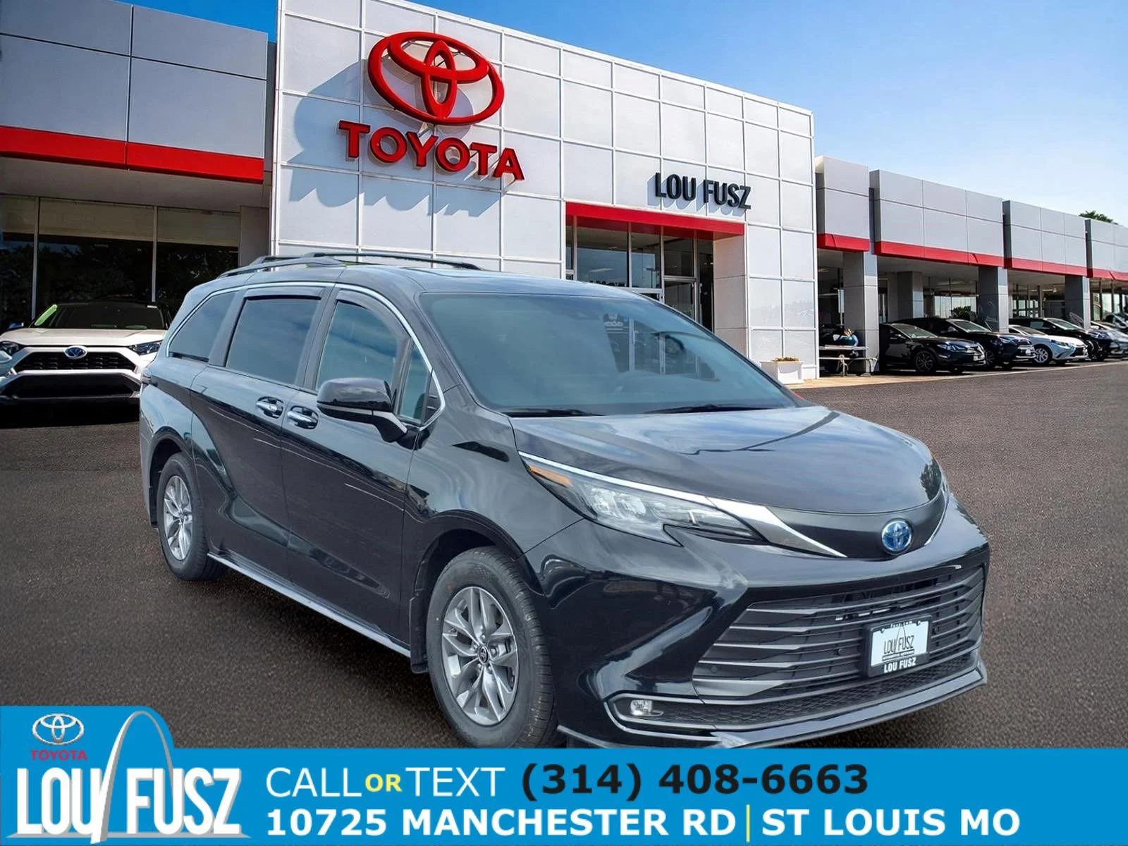 2025 Toyota Sienna XLE 7-Passenger Hybrid AWD's photo