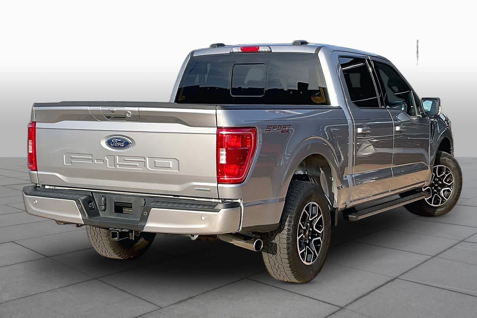 Used 2023 Iconic Silver Ford XLT image 13