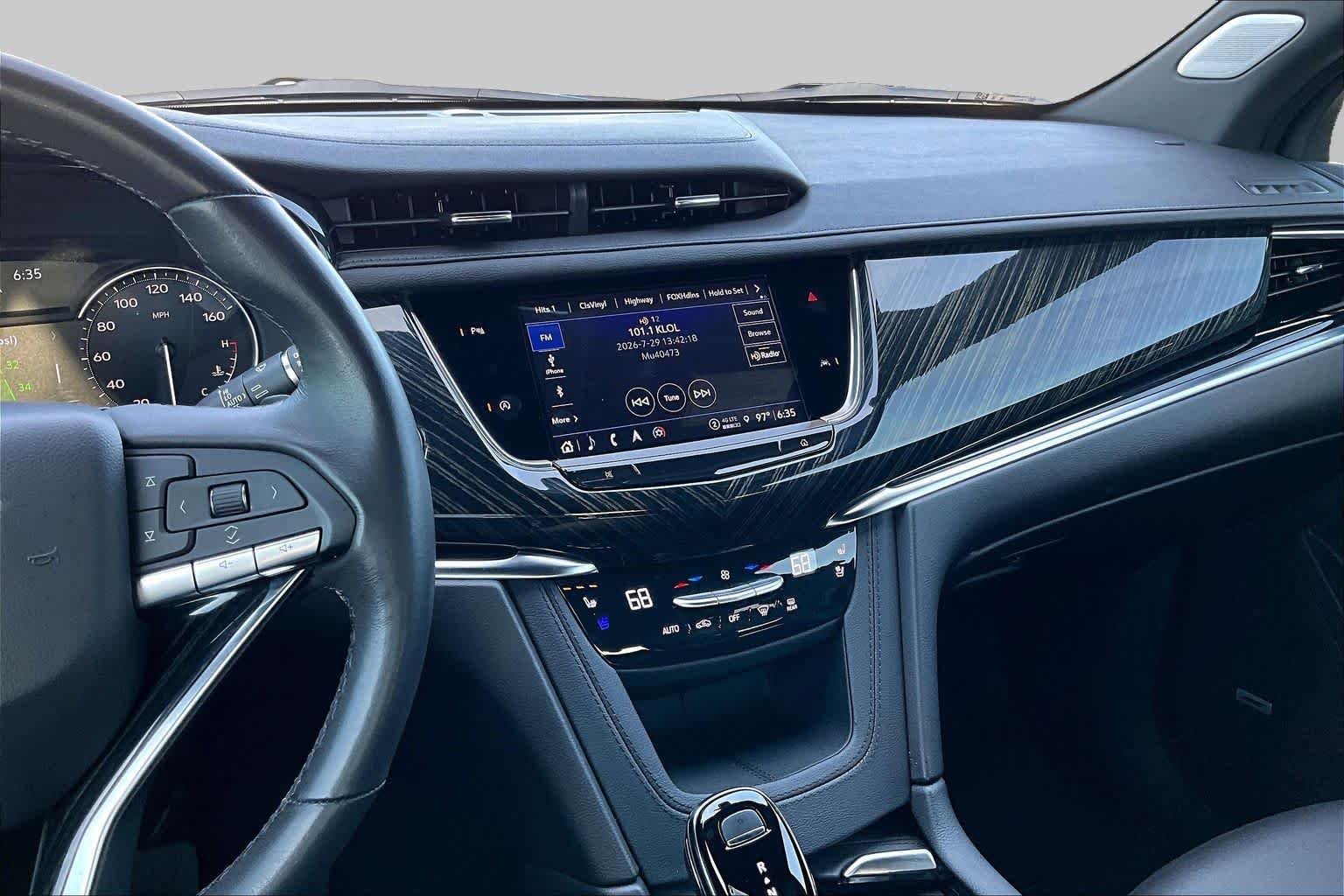 Pre-Owned 2025 Cadillac XT6 AWD Premium Luxury