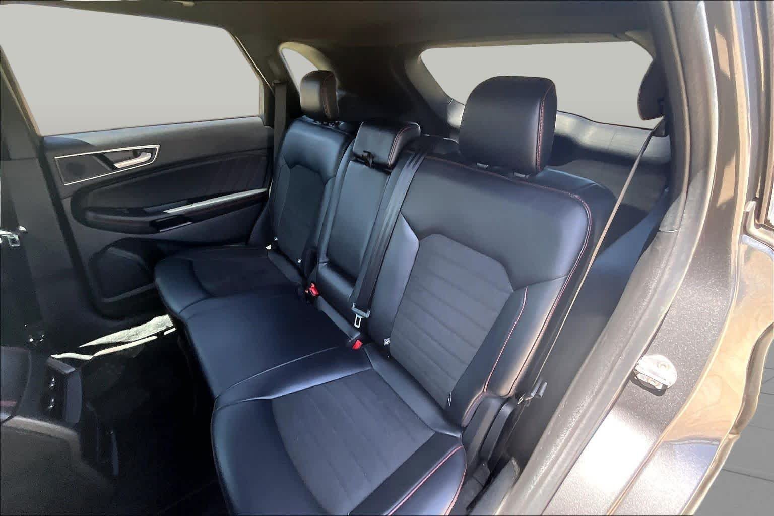 Used 2023 Carbonized Gray Ford ST-Line image 18