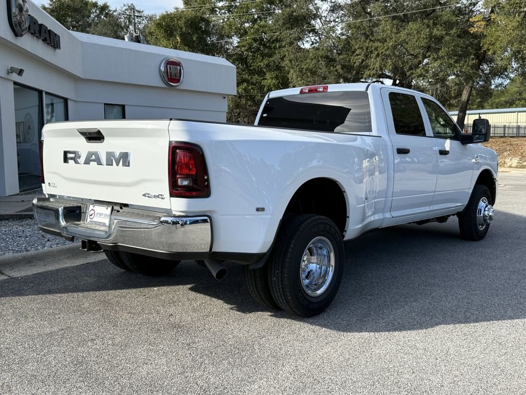 New 2026 Bright White Clear-Coat Exterior Paint Ram Tradesman image 4