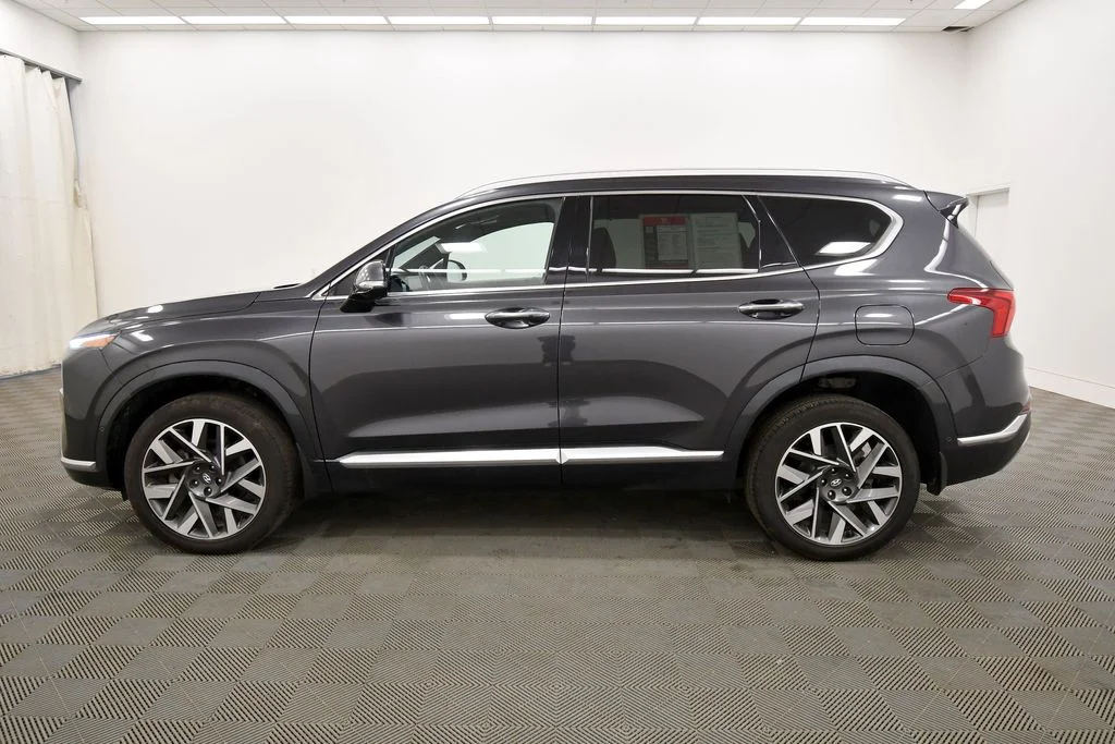 Used 2023 Gray Hyundai Calligraphy image 4