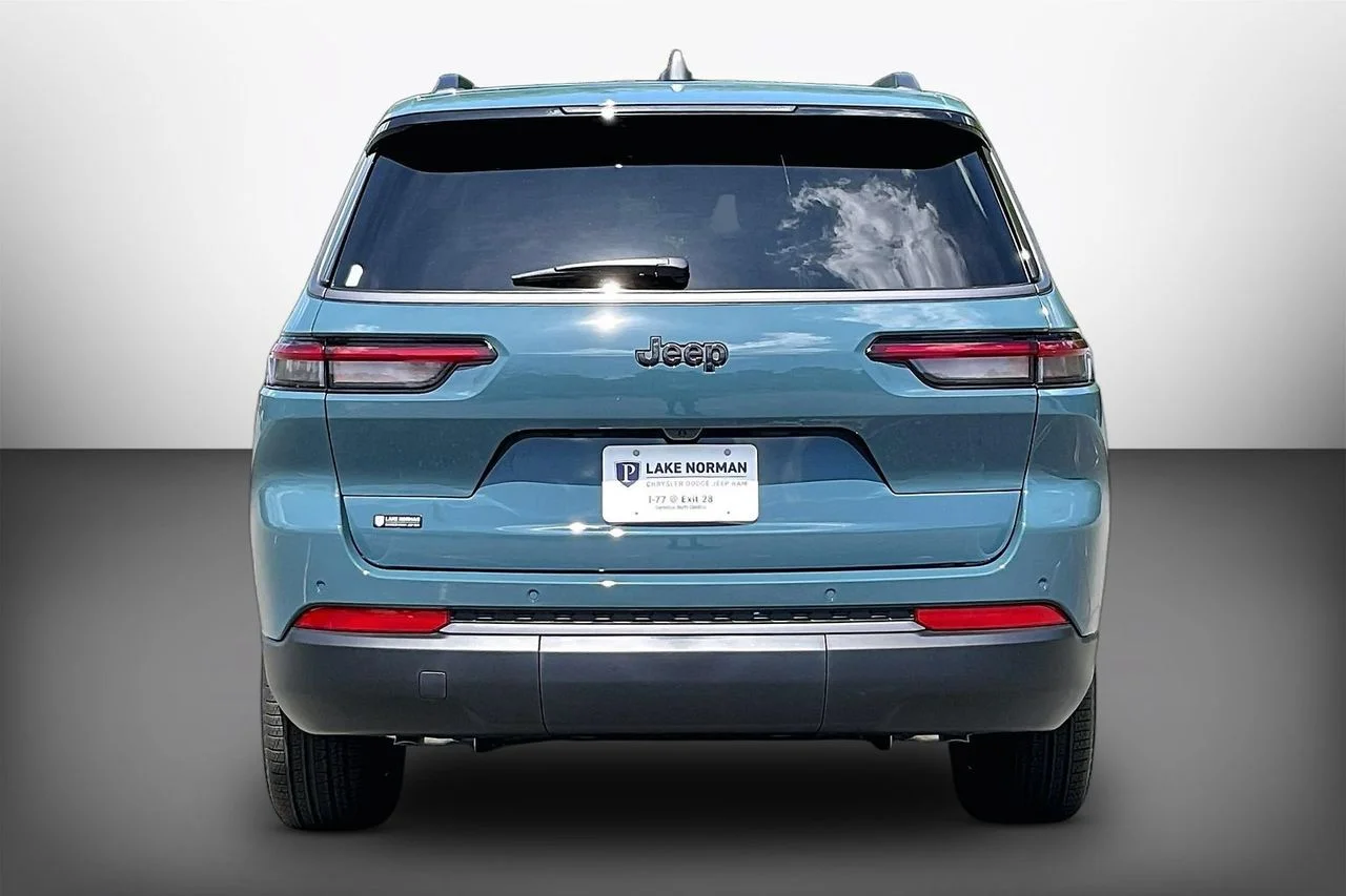 New 2026 Steel Blue Exterior Paint Jeep Limited image 7