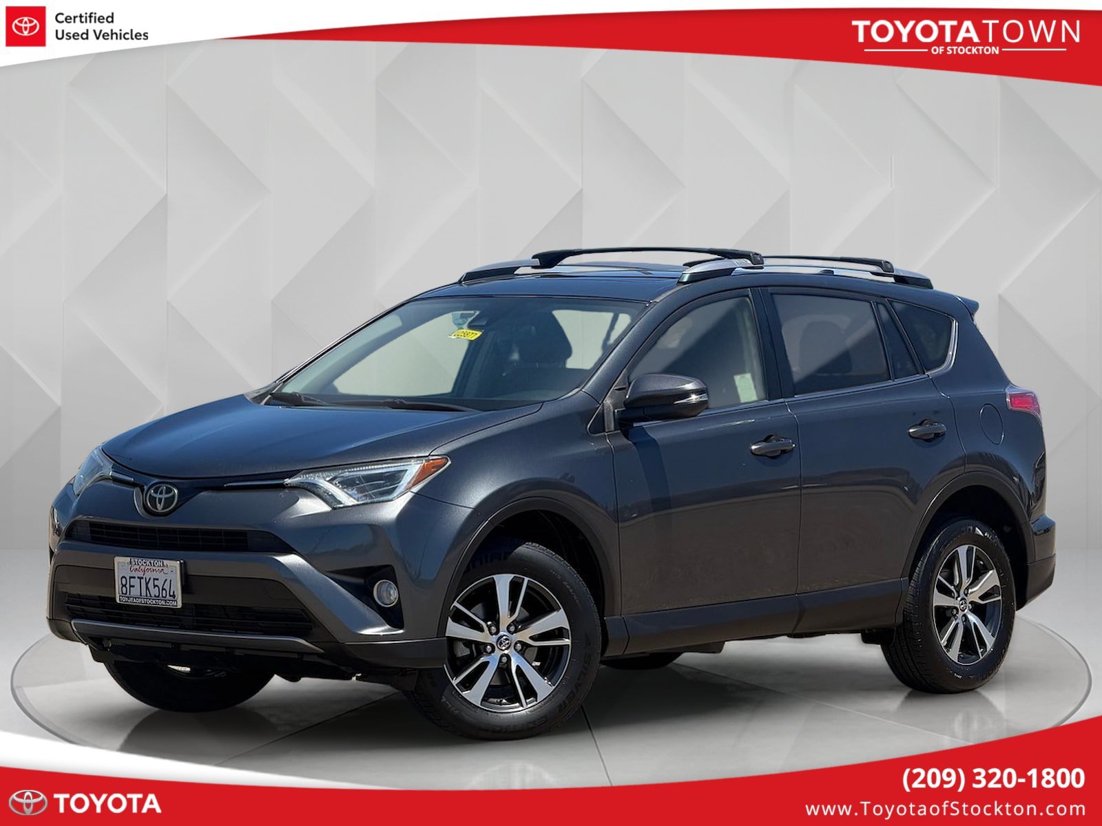 Certified Used 2018 Magnetic Gray Metallic Toyota XLE image 1