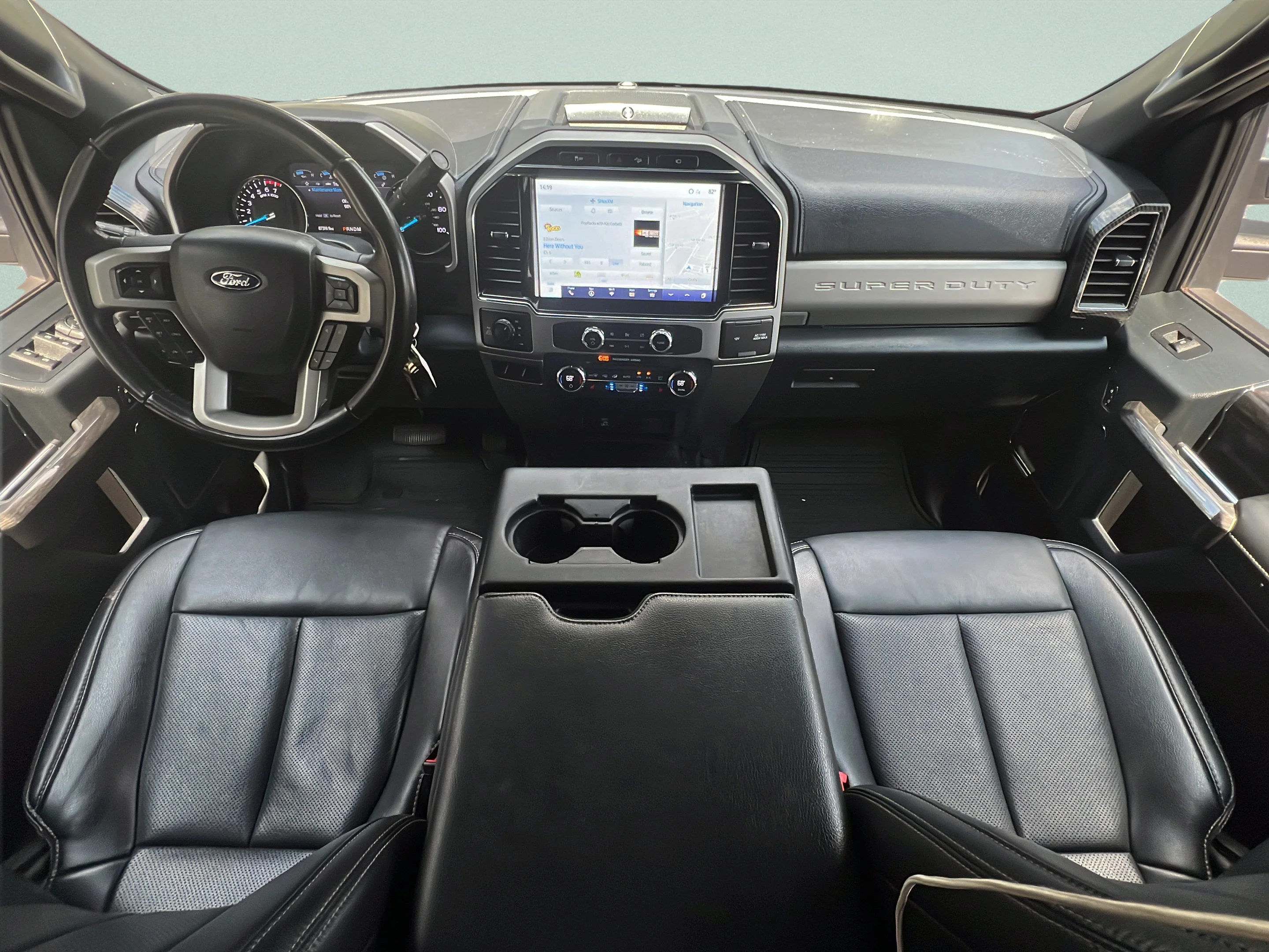 Used 2022 Stone Gray Metallic Ford LARIAT image 14