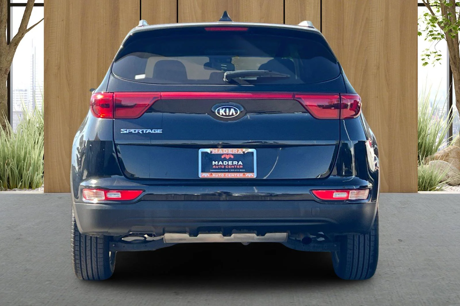 Used 2019 Red Kia LX image 5