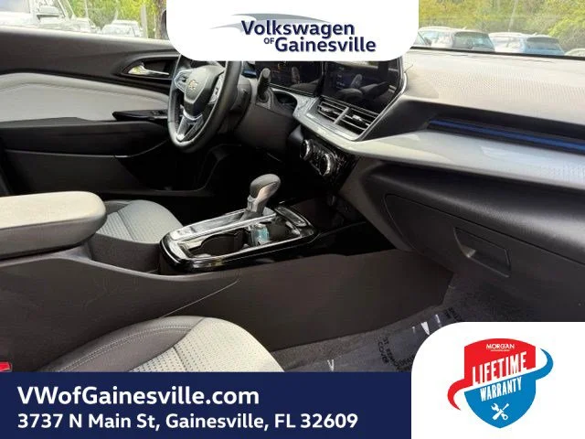 Used 2025 Crimson Metallic Chevrolet LT image 10