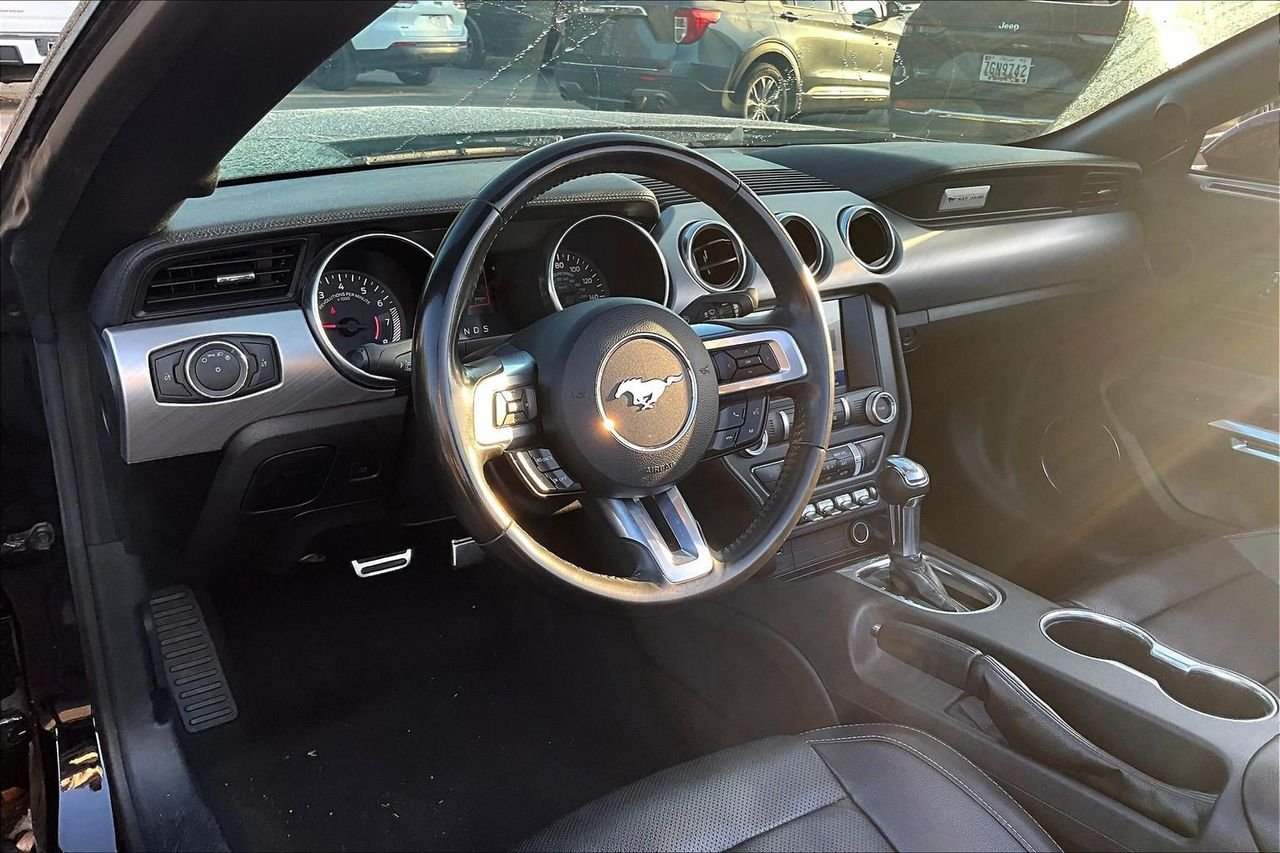 2023 Ford Mustang EcoBoost Premium Convertible photo 3