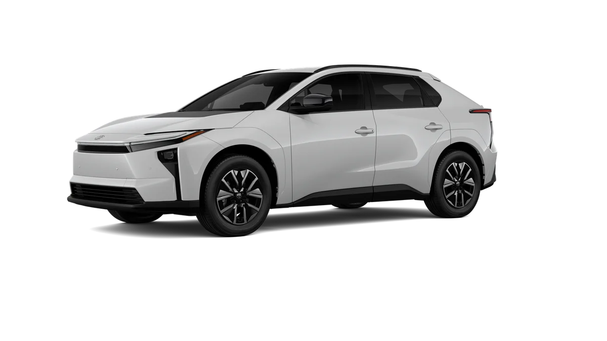 New 2027 Wind Chill Pearl Toyota XLE image 2