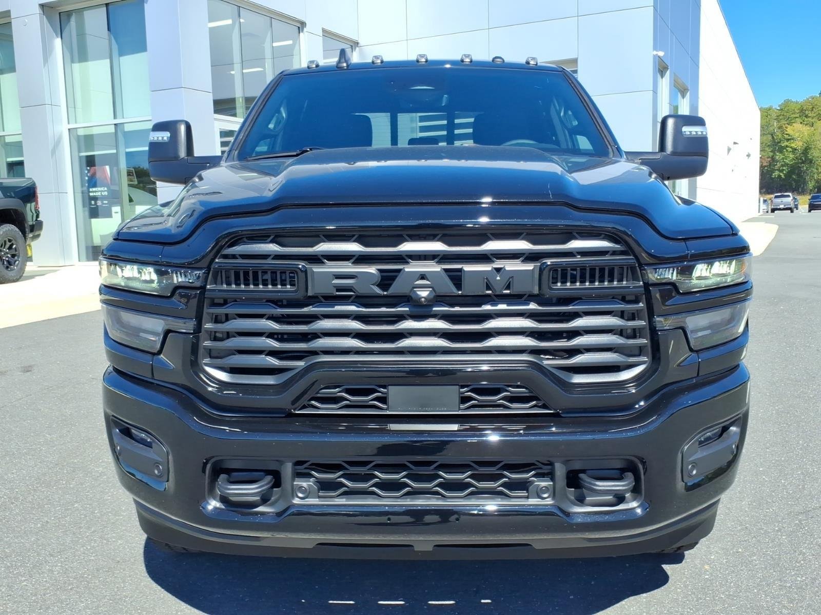 New 2027 Diamond Black Crystal Pearl-Coat Exterior Paint RAM Big Horn image 14