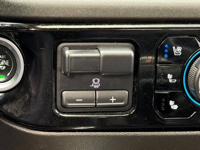 Used 2022 Glacier Blue Metallic Chevrolet High Country image 24