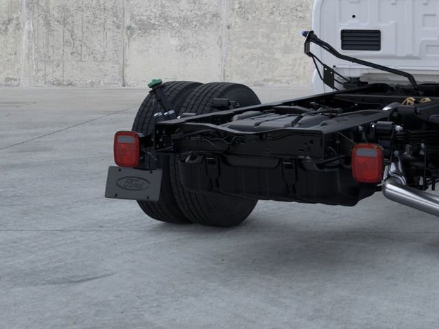 2025 Ford F-350 Super Duty Chassis Cab XL - Photo 21