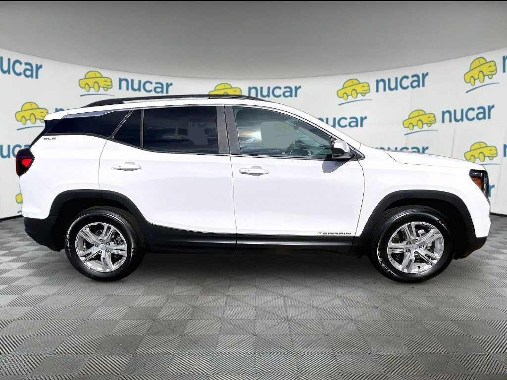 Used 2023 White GMC SLE image 8