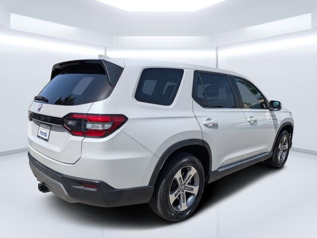 Used 2023 White Honda EX-L image 3